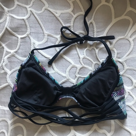 Abstract Printed Bikini Top - Picture 2 of 2